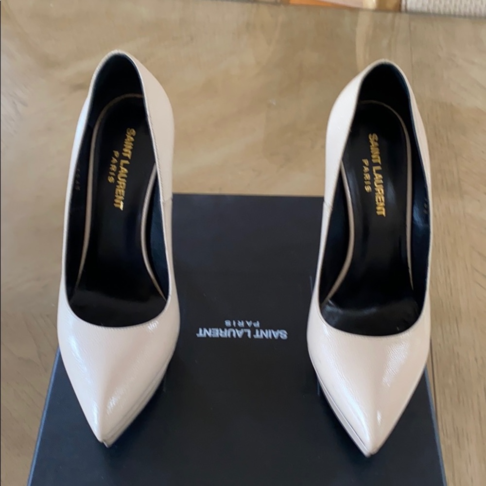 Saint Laurent pumps